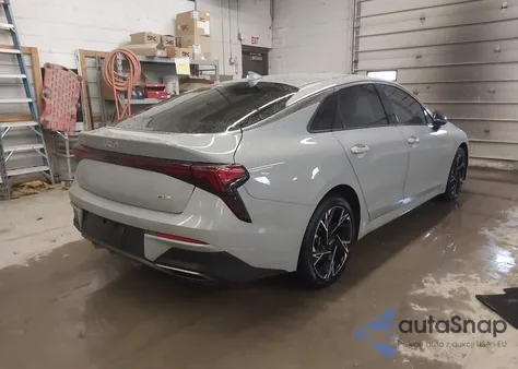 2025 Kia K5 Gt-Line z USA, uszkodzony, nr VIN KNAG64J74S5270867